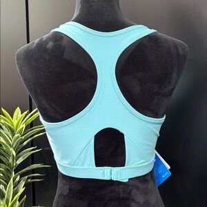 Columbia Omni Freeze Zero,high impact support,keyhole racerback athletic bra